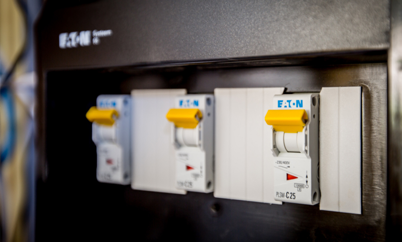 De gemeente Rucphen biedt initiatiefnemers van woningbouw- en onderwijsprojecten de mogelijkheid om hun project eerder aan te melden bij netbeheerder Enexis voor transportcapaciteit. Daarmee willen we projecten die binnen tien jaar worden gerealiseerd beter voorbereiden op de beperkte ruimte op het elektriciteitsnet.