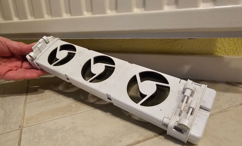 De winter staat voor de deur. Een mooie gelegenheid om weer eens te kijken waarop je energiekosten kunt besparen. Dankzij de subsidies van het Groenfonds van de NatuurWerkgroep kunnen inwoners van de gemeente Rucphen hun woning goedkoper isoleren.